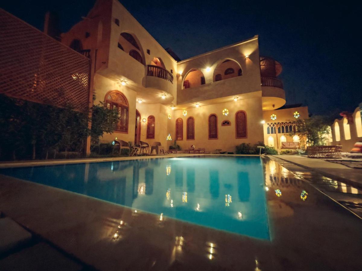 Tunis Palace - Al Fayyūm Buitenkant foto