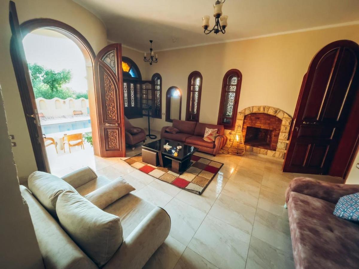 Tunis Palace - Al Fayyūm Buitenkant foto
